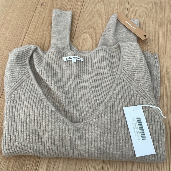 Reformation Hart Cashmere Sweater - Picture 4 of 4